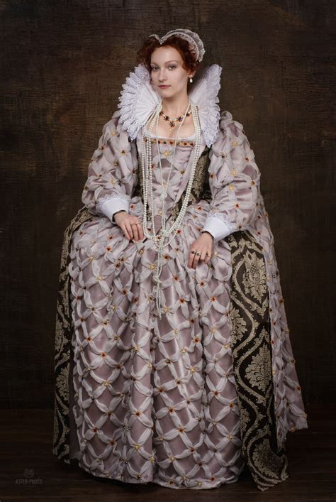 tudor clothing for women